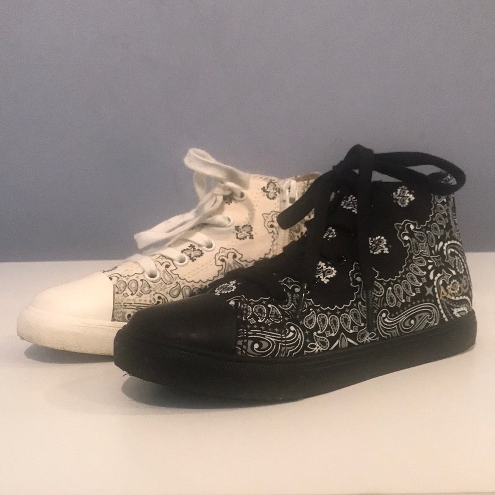 AKID ANTHONY HI BLACK/WHITE BANDANA SIZE 13